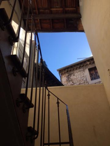 Appart Sympa Dans Le Vieux Nîmes Exterior photo
